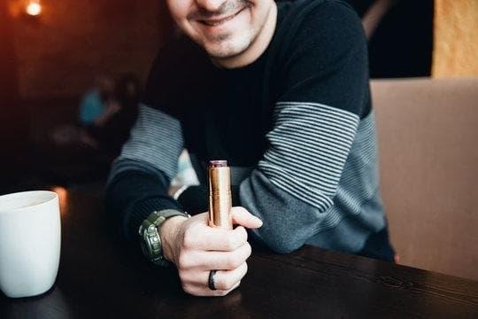 Spotlight on đá gà campuchia trực tiếp live streaming culture and las vegas e-cigarette dealer trends reshaping online communities