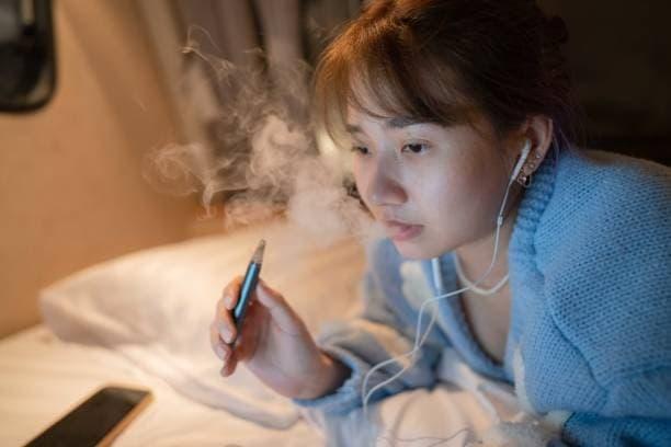 Spotlight on đá gà campuchia trực tiếp live streaming culture and las vegas e-cigarette dealer trends reshaping online communities